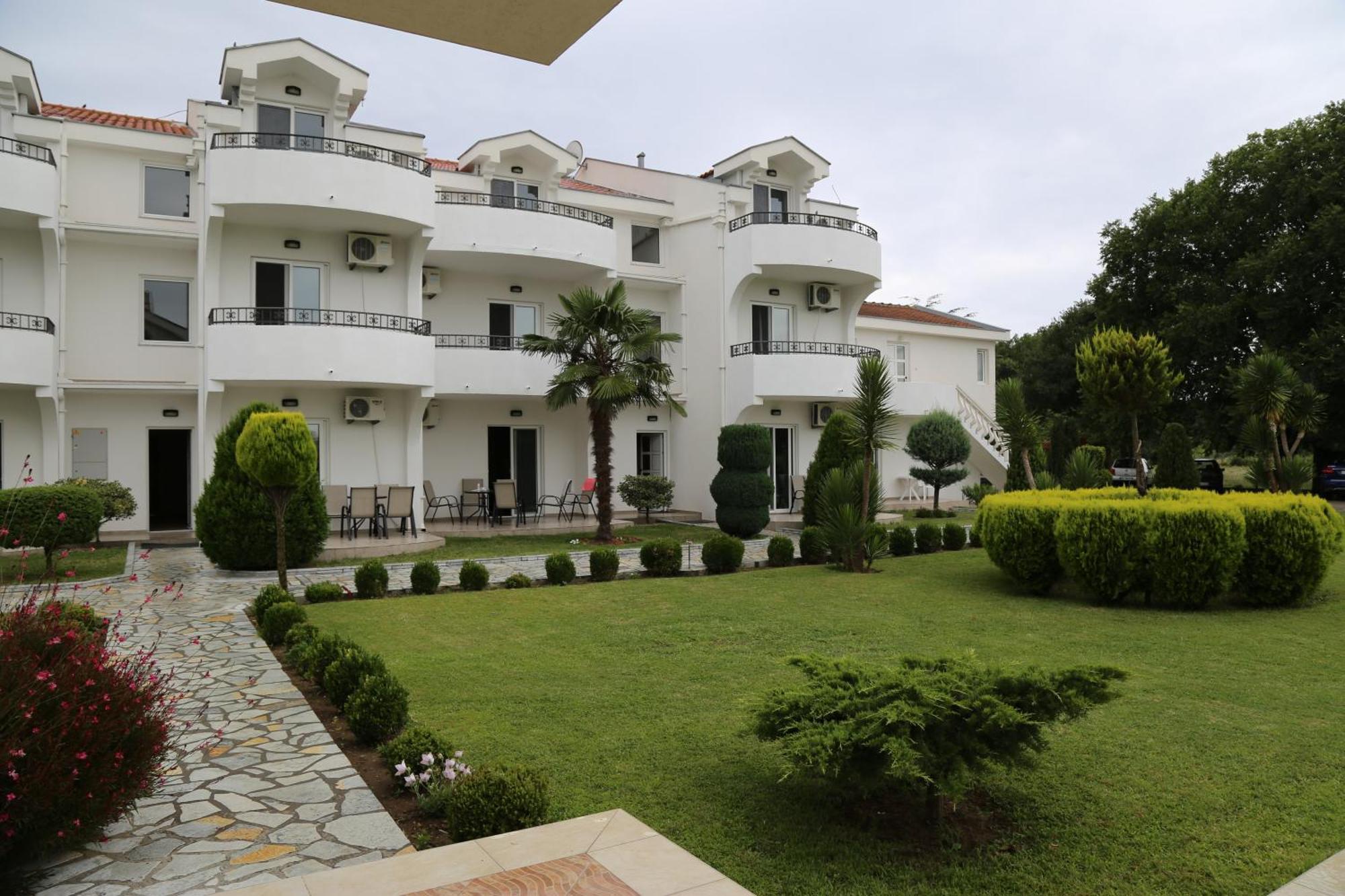 Hotel Comfort & Villas دونجي ستوج المظهر الخارجي الصورة